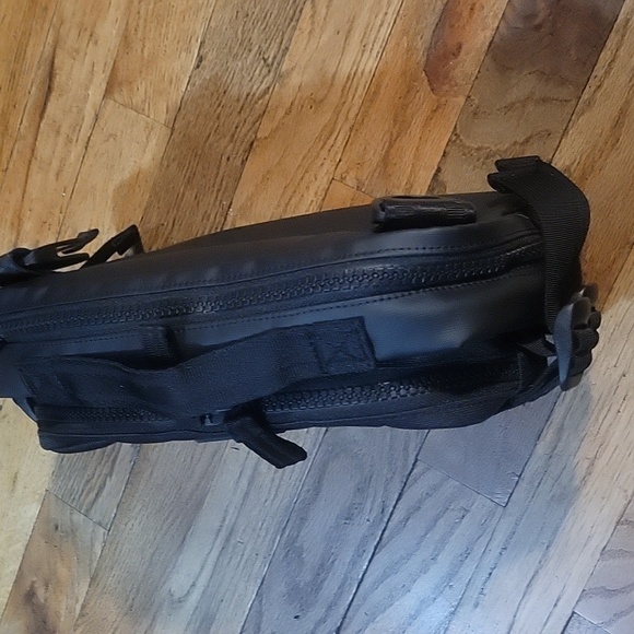 Hunter Bag - Picture 5 of 9